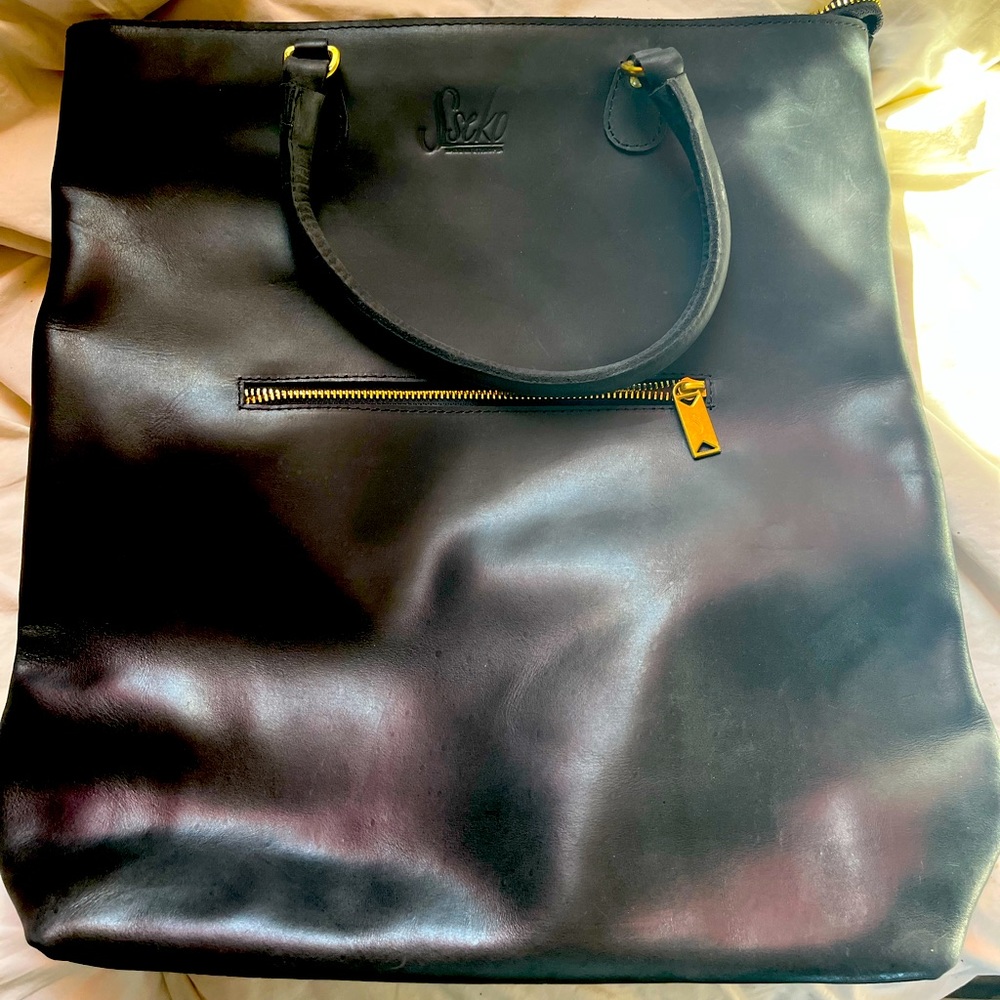 Sseko Convertible Tote in Oiled Black